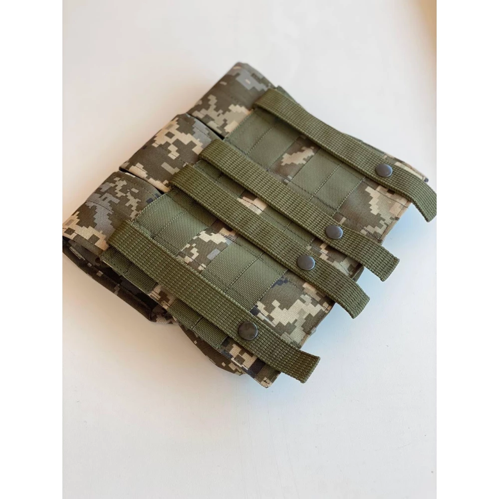 Подсумок тройной для магазинов АК закрытый с MOLLE на кнопках(Пиксель)(Мультикам)(Олива)